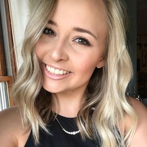 Meet your Posher, Courtney